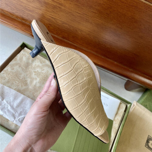 High Quality Luxury Gucci V Cat Heel Slippers product detail
