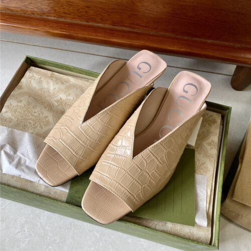 High Quality Luxury Gucci V Cat Heel Slippers
