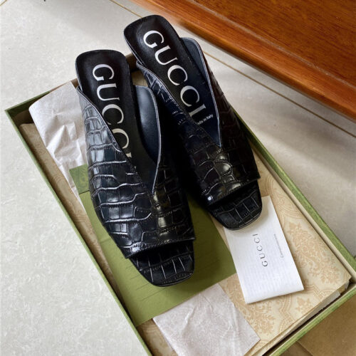 High Quality Luxury Gucci V Cat Heel Slippers – Style 81747 alternate view