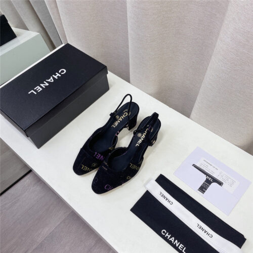 High Quality Luxury Chanel Chunky Heel Graffiti Sandals product detail