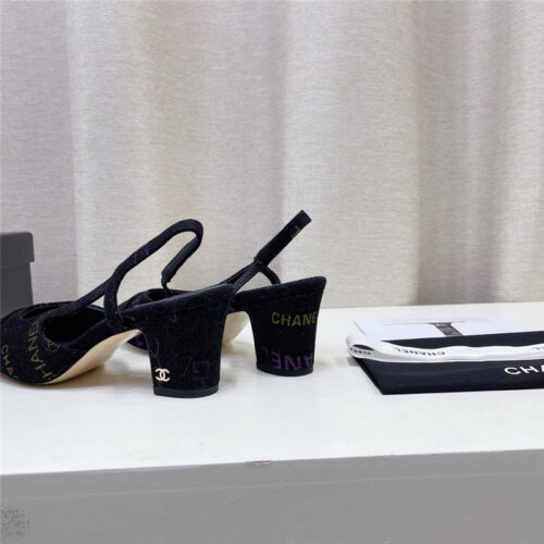 High Quality Luxury Chanel Chunky Heel Graffiti Sandals product detail