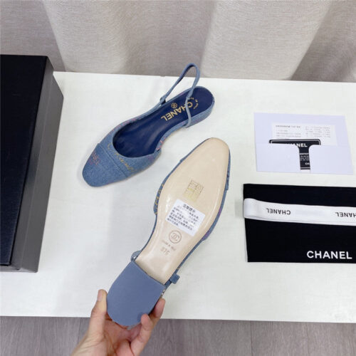 High Quality Luxury Chanel Chunky Heel Flat Graffiti Sandals – Style 64870 product detail