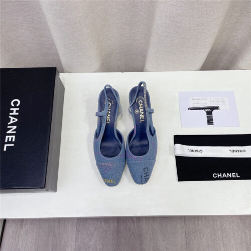 High Quality Luxury Chanel Chunky Heel Graffiti Sandals – Style 95942 product detail