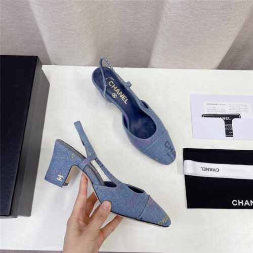 High Quality Luxury Chanel Chunky Heel Graffiti Sandals – Style 95942