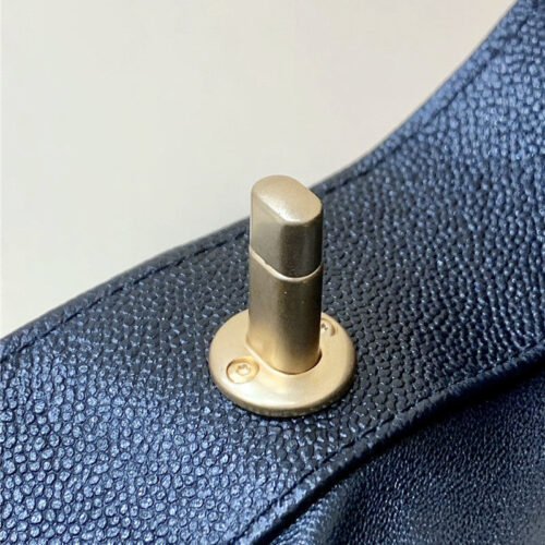 High Quality Luxury Chanel Hobo Bag With Chain product detail