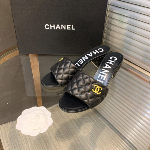 High Quality Luxury Chanel Chunky Heel Slippers alternate view