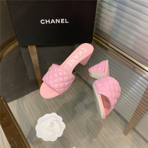 High Quality Luxury Chanel Chunky Heel Slippers – Style 71046 product detail