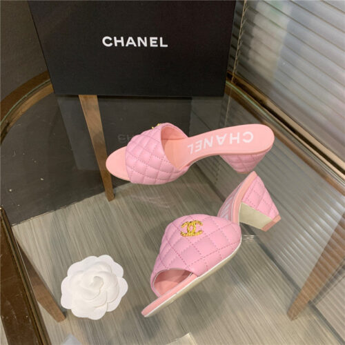 High Quality Luxury Chanel Chunky Heel Slippers – Style 71046 product detail