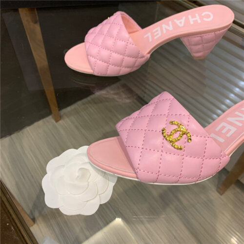 High Quality Luxury Chanel Chunky Heel Slippers – Style 71046 product detail