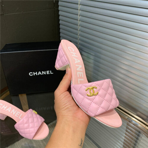High Quality Luxury Chanel Chunky Heel Slippers – Style 71046 product detail