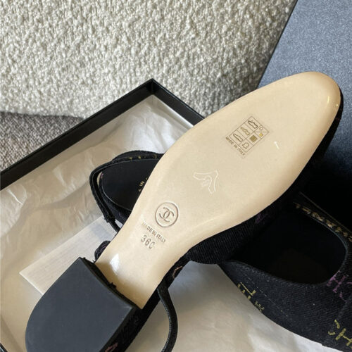 High Quality Luxury Chanel Denim Alphabet Graffiti Slingback Sandals – Style 97190 product detail