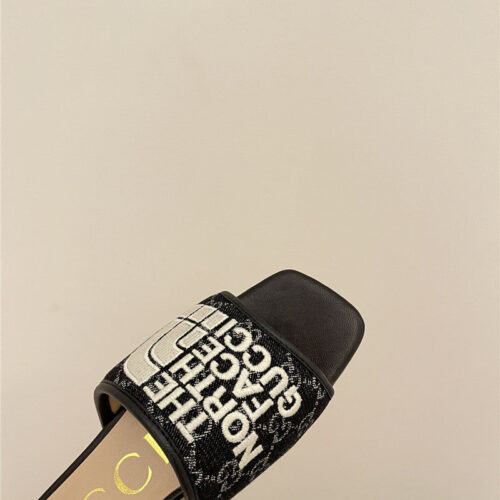 High Quality Luxury Gucci Denim Pattern Embroidery Slippers product detail