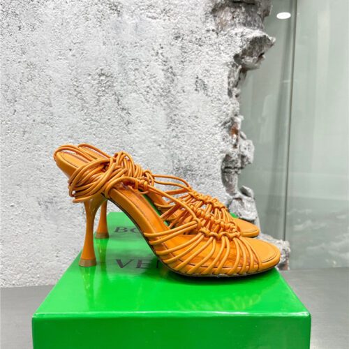 High Quality Luxury Bottega Veneta Strappy Heeled Sandals – Style 74246 product detail