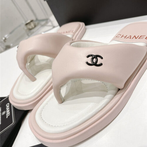 High Quality Luxury Chanel Bread Flip Flops – Style 70758 product detail