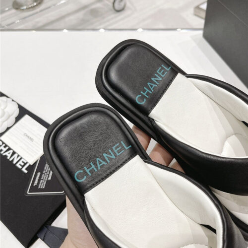 High Quality Luxury Chanel Bread Flip Flops – Style 05222 product detail