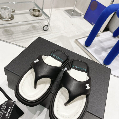 High Quality Luxury Chanel Bread Flip Flops – Style 05222 product detail