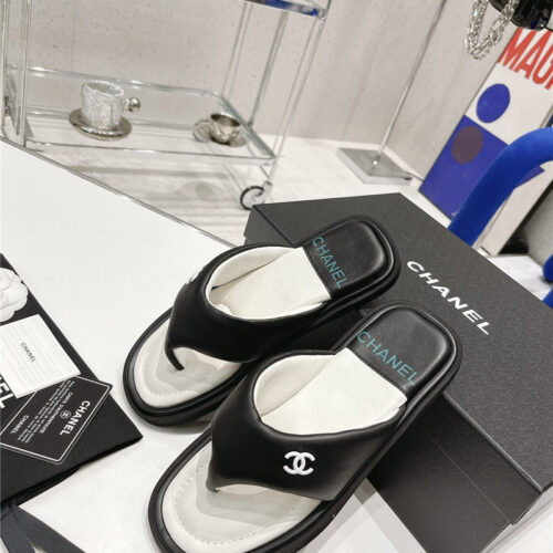 High Quality Luxury Chanel Bread Flip Flops – Style 05222 product detail