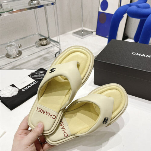 High Quality Luxury Chanel Bread Flip Flops product detail