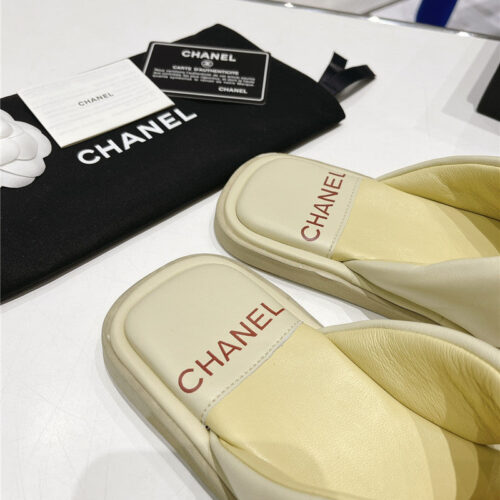 High Quality Luxury Chanel Bread Flip Flops product detail