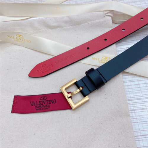 High Quality Luxury Valentino V Buckle Belt – Style 52550 product detail