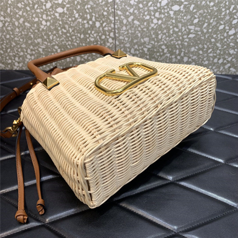 High Quality Luxury Valentino Vlogo Signature Wicker Bucket Bag product detail