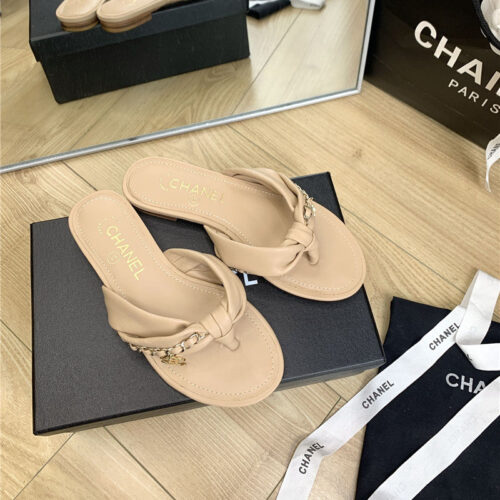 High Quality Luxury Chanel Flat Chain Slippers alternate view