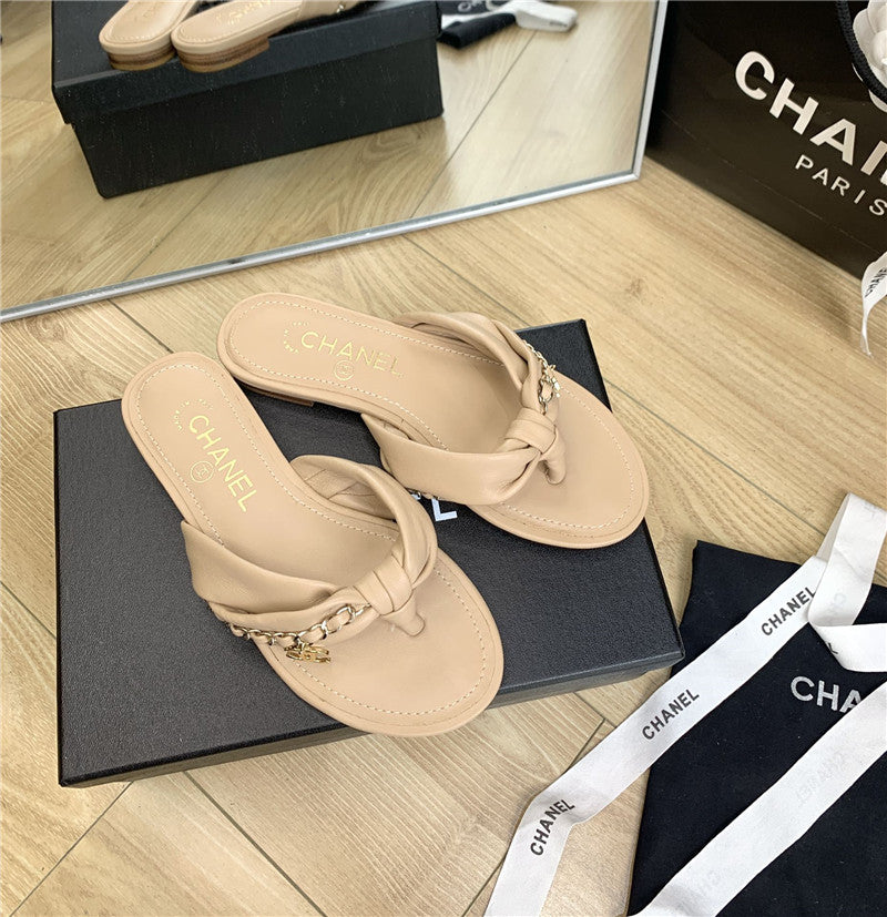 High Quality Luxury Chanel Flat Chain Slippers product detail