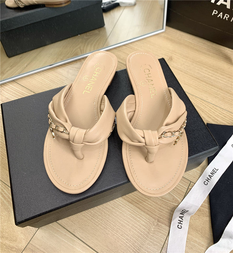 High Quality Luxury Chanel Flat Chain Slippers product detail