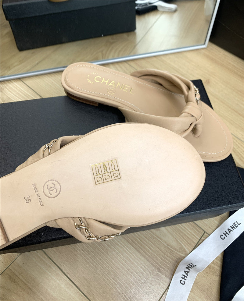 High Quality Luxury Chanel Flat Chain Slippers product detail
