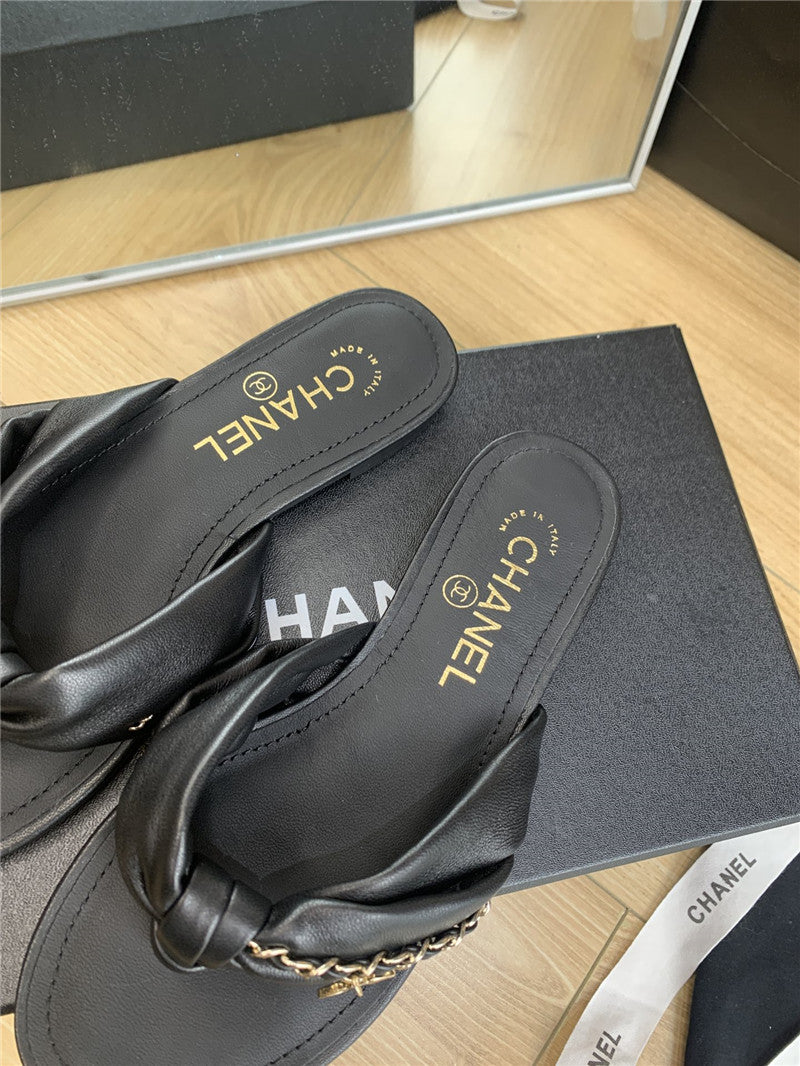 High Quality Luxury Chanel Flat Chain Slippers – Style 26918 product detail