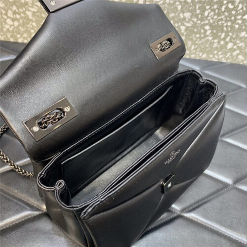 High Quality Luxury Valentino Garavani One Stud Bag product detail