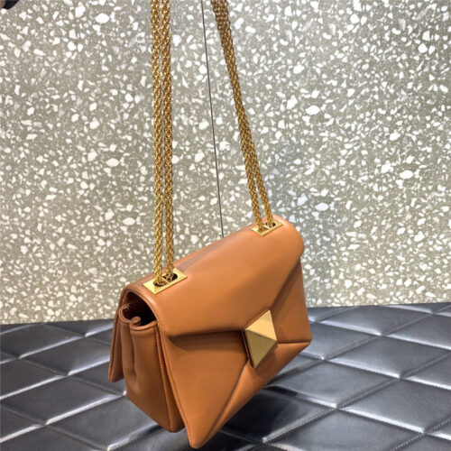 High Quality Luxury Valentino Garavani One Stud Bag – Style 03650 product detail