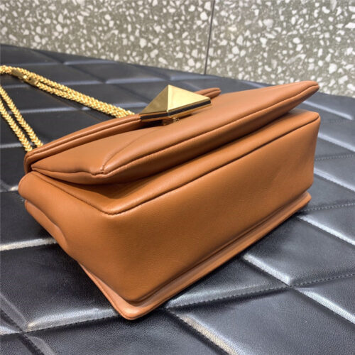 High Quality Luxury Valentino Garavani One Stud Bag – Style 03650 product detail