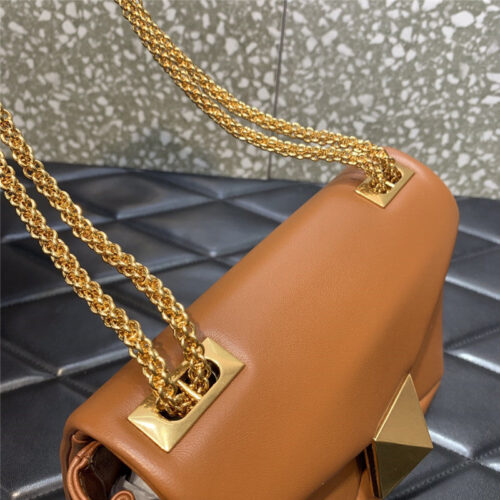 High Quality Luxury Valentino Garavani One Stud Bag – Style 03650 product detail