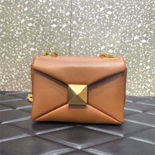 High Quality Luxury Valentino Garavani One Stud Bag – Style 03650