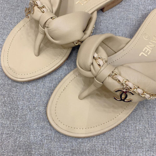 High Quality Luxury Chanel Flip-Flop Chain Sheepskin Slippers – Style 17702 product detail