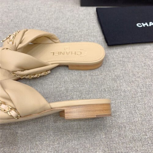 High Quality Luxury Chanel Flip-Flop Chain Sheepskin Slippers – Style 17702 product detail