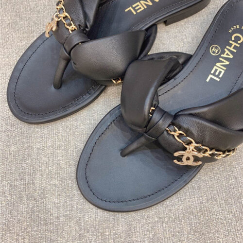 High Quality Luxury Chanel Flip-Flop Chain Sheepskin Slippers product detail