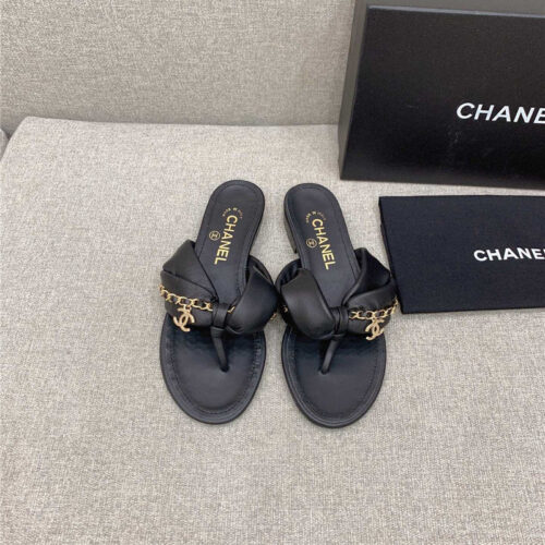 High Quality Luxury Chanel Flip-Flop Chain Sheepskin Slippers alternate view