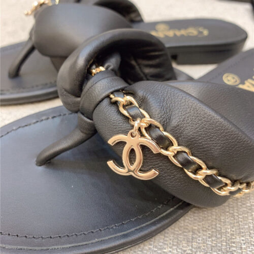 High Quality Luxury Chanel Flip-Flop Chain Sheepskin Slippers product detail