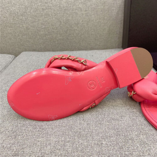 High Quality Luxury Chanel Flip-Flop Chain Sheepskin Slippers – Style 14310 product detail