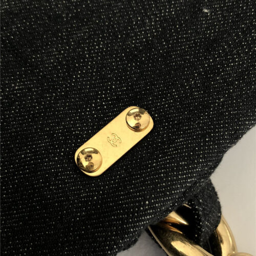 High Quality Luxury Chanel Chunky Chain Denim Bag product detail