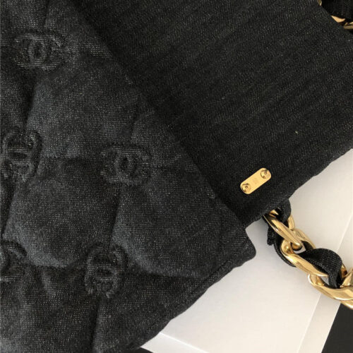 High Quality Luxury Chanel Chunky Chain Denim Bag product detail