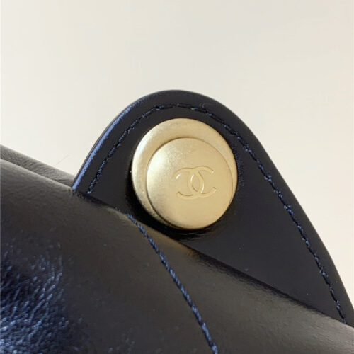 High Quality Luxury Chanel 22 Large Handbag Black product detail