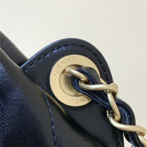 High Quality Luxury Chanel 22 Large Handbag Black product detail