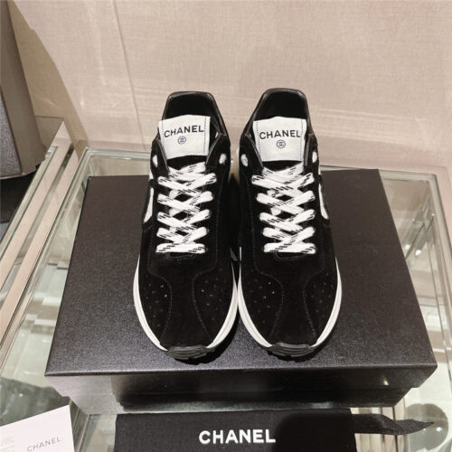 High Quality Luxury Chanel Cc Logo Sneakers alternate view
