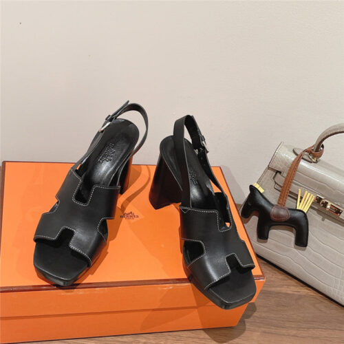High Quality Luxury Hermes Chunky Heel Sandals – Style 25923 alternate view