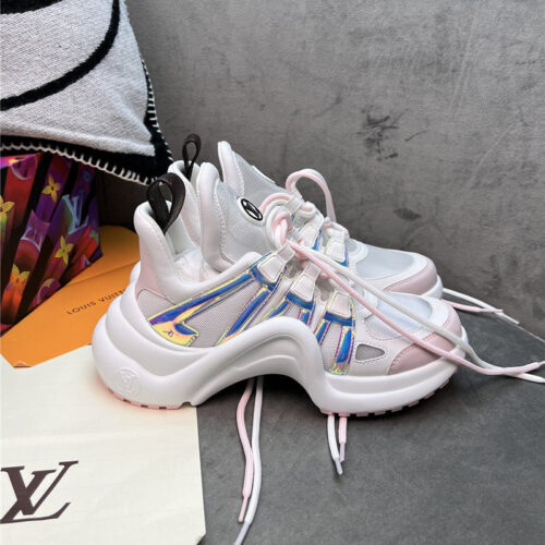 High Quality Luxury Louis Vuitton New Color Matching Old Shoes product detail