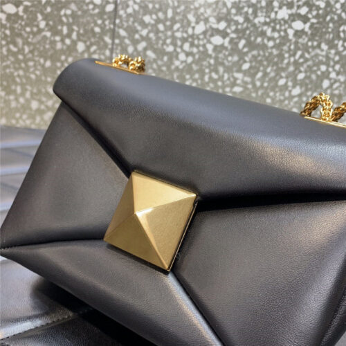 High Quality Luxury Valentino Garavani One Stud Bag – Style 03648 product detail