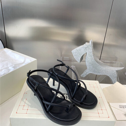 High Quality Luxury Alexander McQueen Strappy Leather Sandals – Style 80099